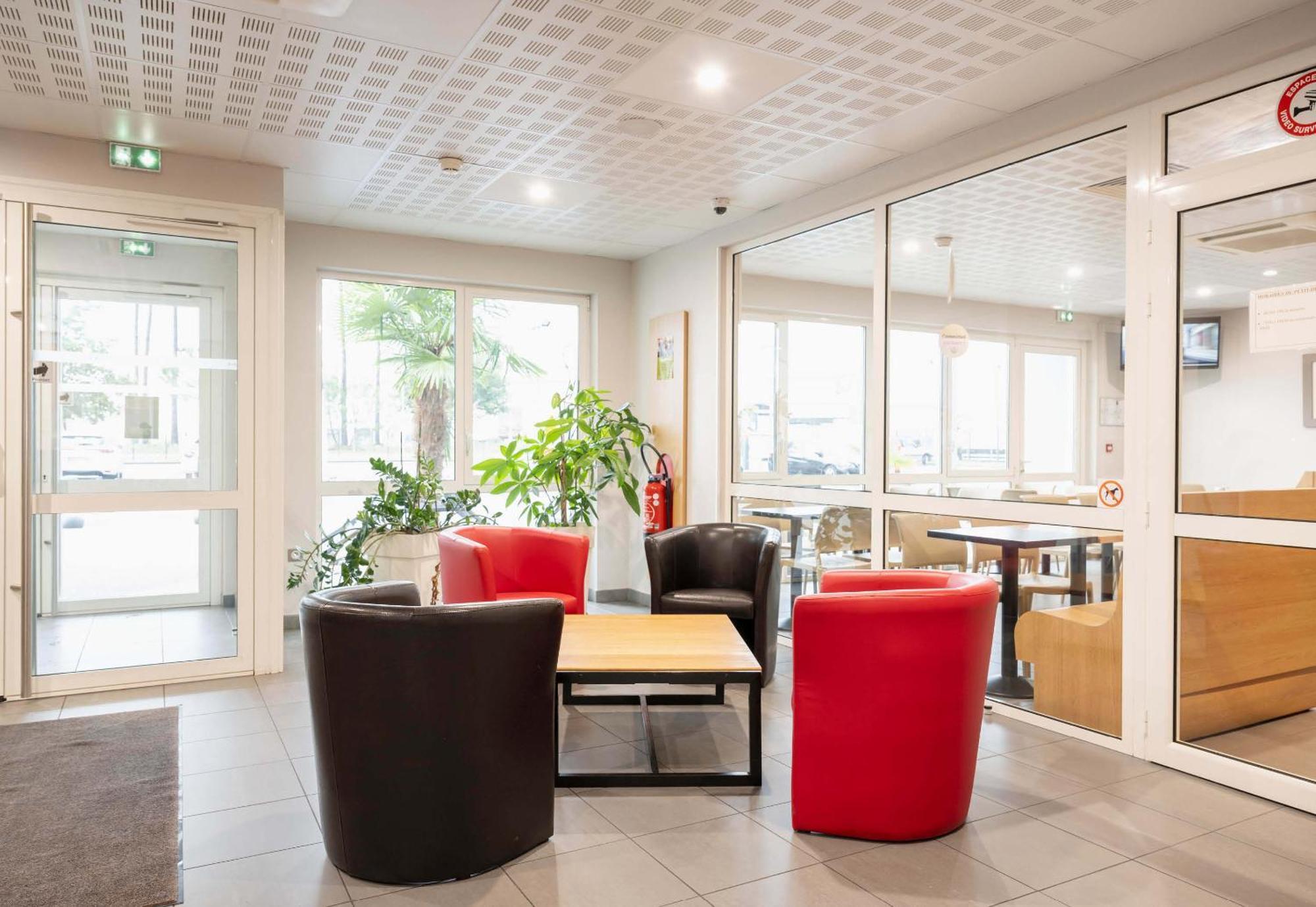 B&B Hotel Mont-De-Marsan Saint-Avit  ภายนอก รูปภาพ