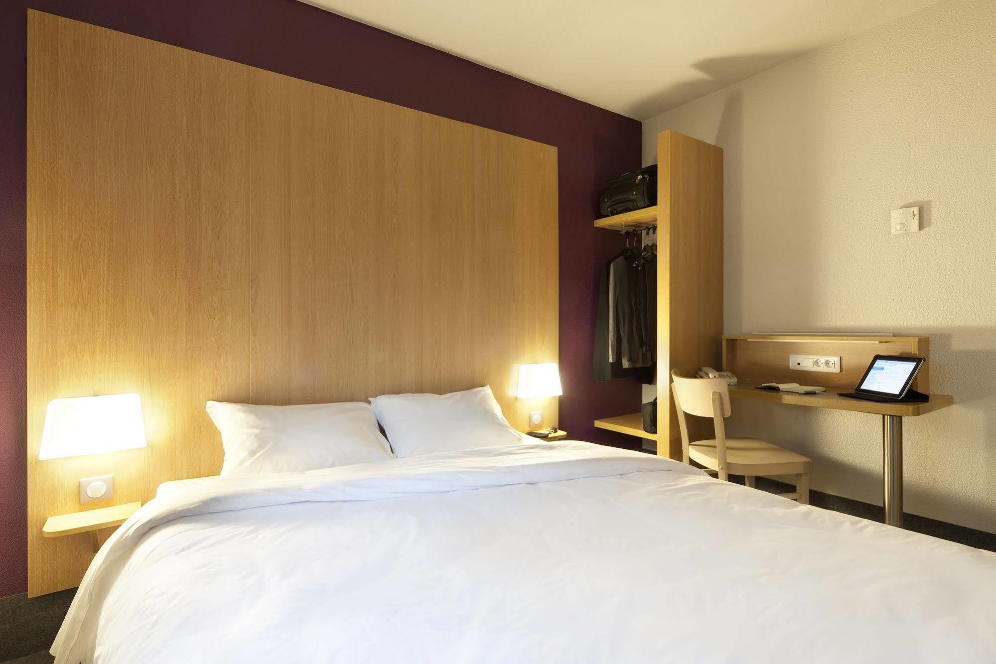 B&B Hotel Mont-De-Marsan Saint-Avit  ภายนอก รูปภาพ
